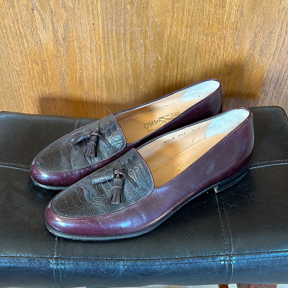 Vintage Salvatore Ferragamo Croc Embossed‎ Burgundy Leather Tassel Penny Loafers